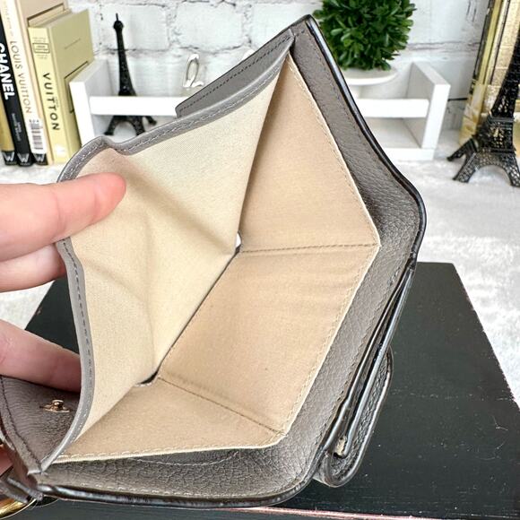 CHLOE gray leather monogram compact wallet GREAT! Nice gift! - Picture 12 of 15